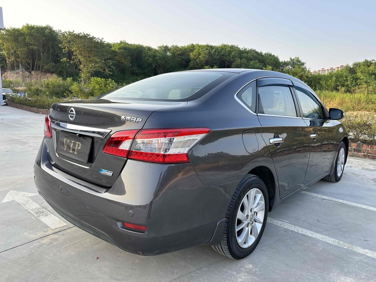 日產(chǎn) 軒逸  2012款 1.8XL CVT豪華版圖片