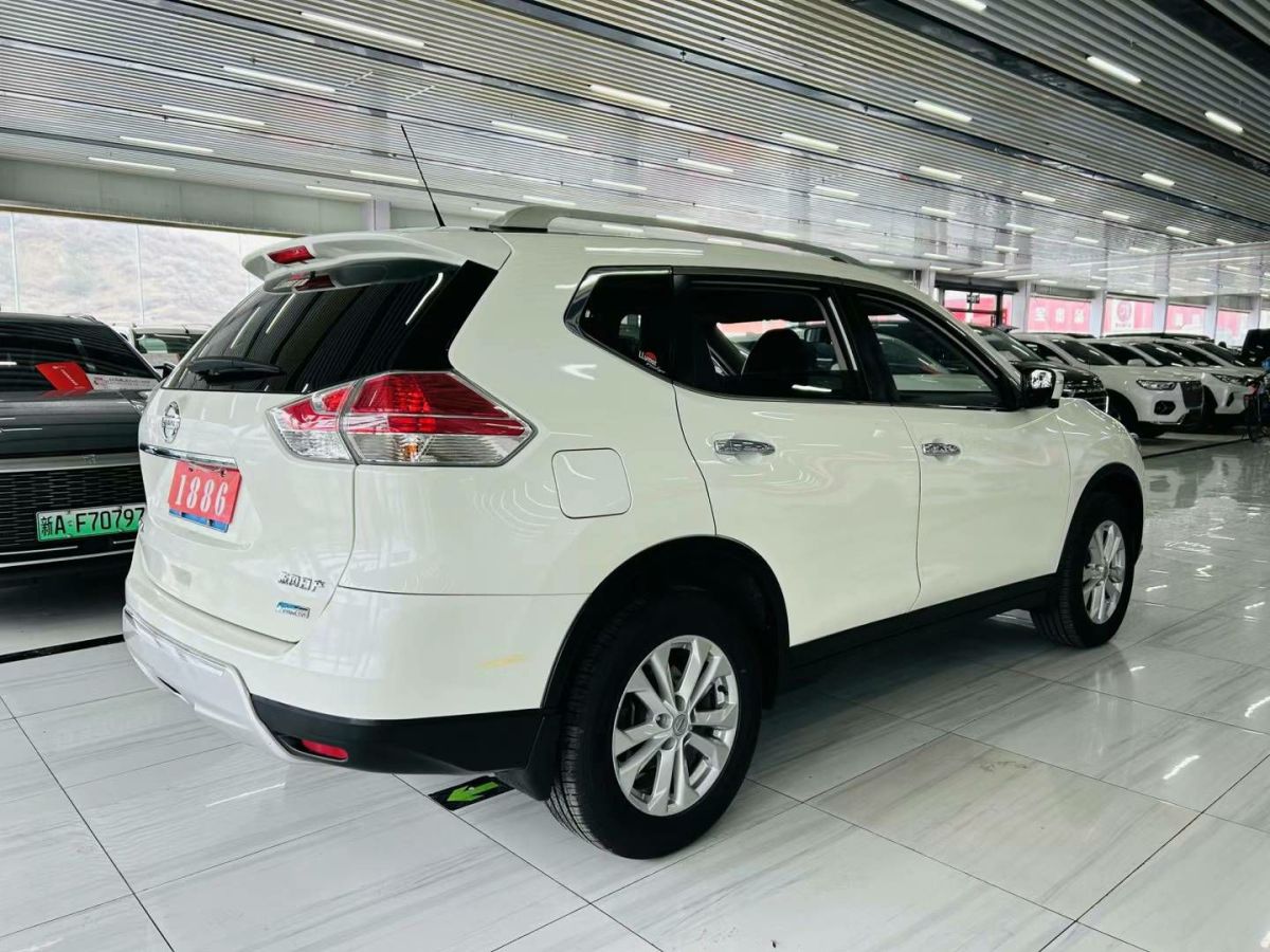 日產(chǎn) 奇駿  2015款 2.0L CVT舒適MAX版 2WD圖片