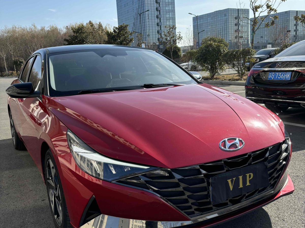 2023年2月現(xiàn)代 伊蘭特  2022款 1.5L CVT LUX尊貴版