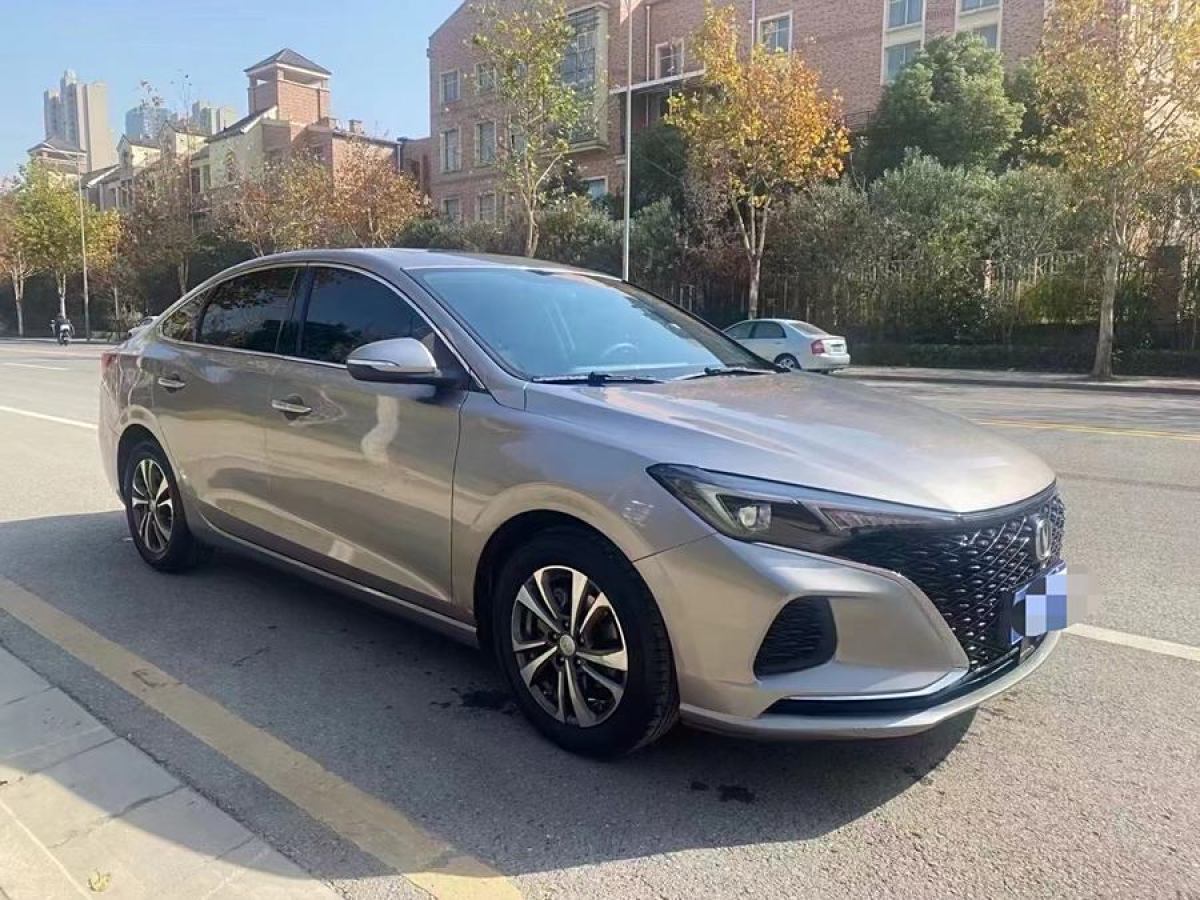 長(zhǎng)安 逸動(dòng)  2021款 PLUS 藍(lán)鯨NE 1.4T GDI DCT尊貴型圖片