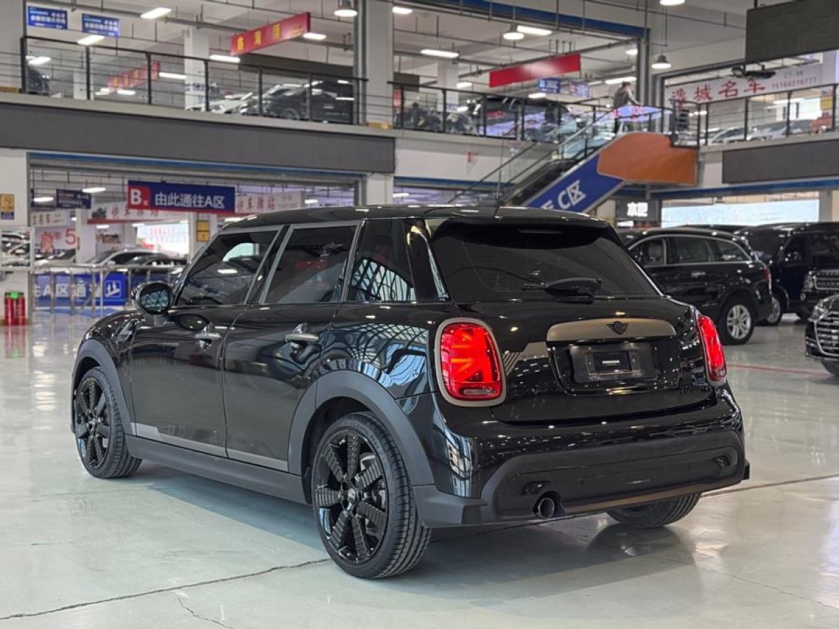 MINI MINI  2023款 1.5T COOPER 國王十字特別版 五門版圖片