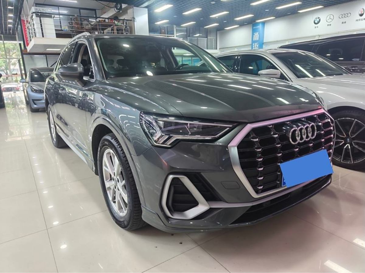 奧迪 奧迪Q3  2019款  35 TFSI 進(jìn)取動(dòng)感型圖片