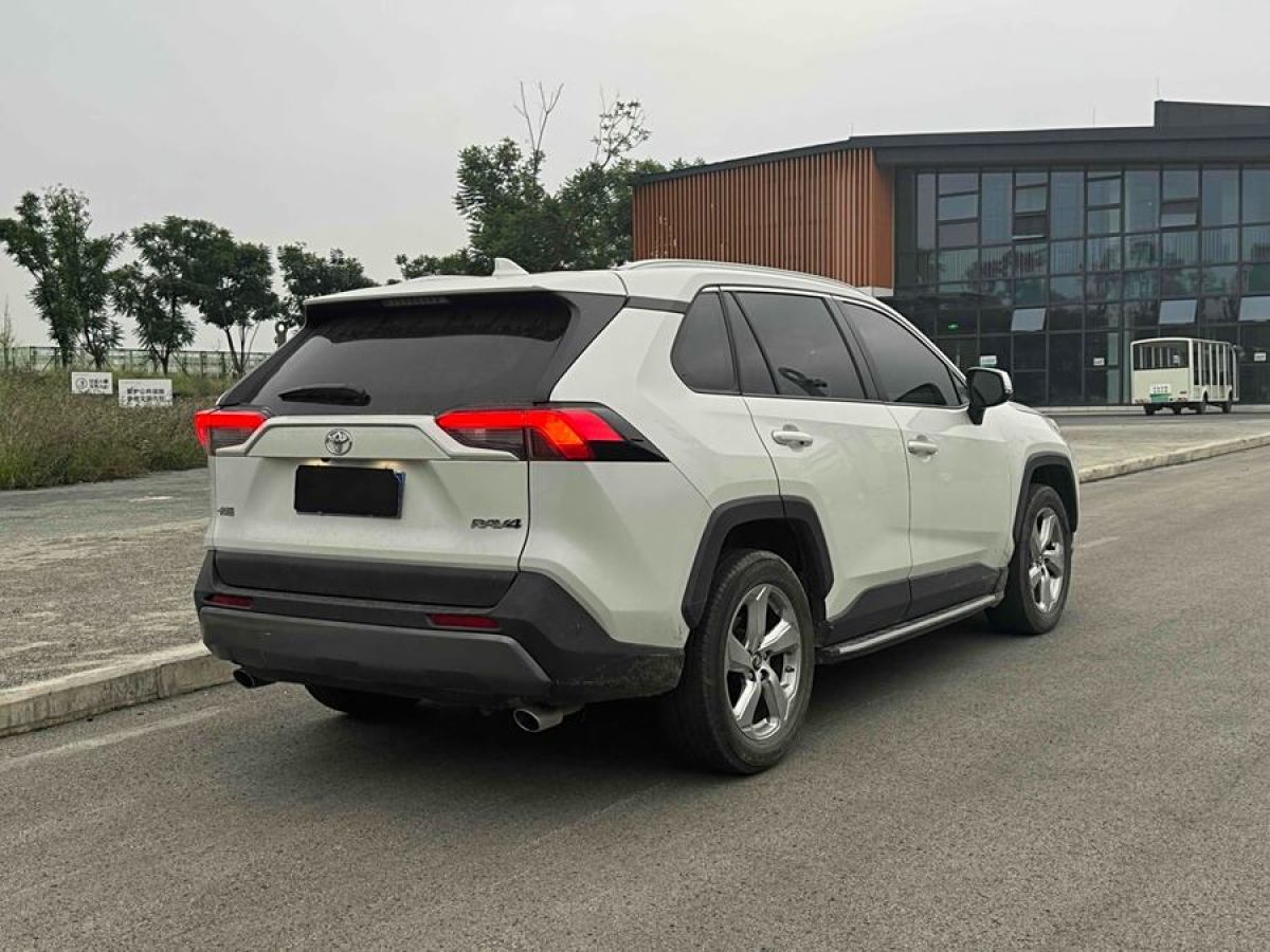 2020年6月豐田 RAV4榮放  2020款 2.0L CVT兩驅(qū)風尚版