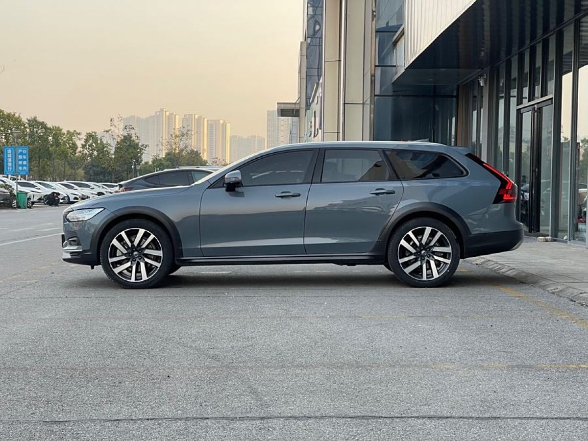 沃爾沃 V90  2024款 Cross Country B5 AWD 智尊版圖片