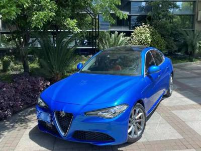 2018年7月 阿爾法·羅密歐 Giulia 2.0T 280HP 豪華版 碳纖維限量版圖片