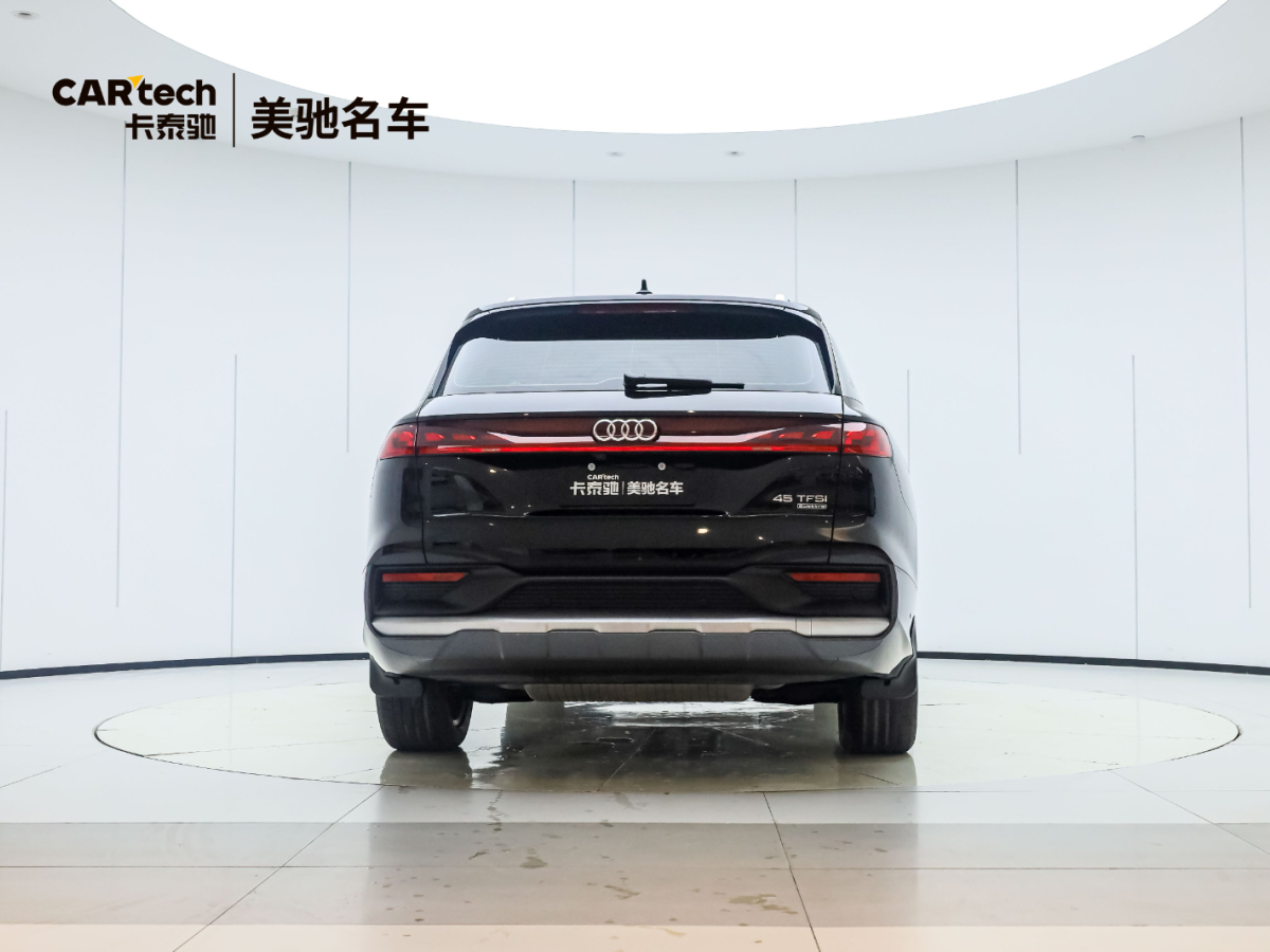 2023年1月奧迪 奧迪Q6  2024款 45 TFSI quattro 齊云型 羽林套裝 7座