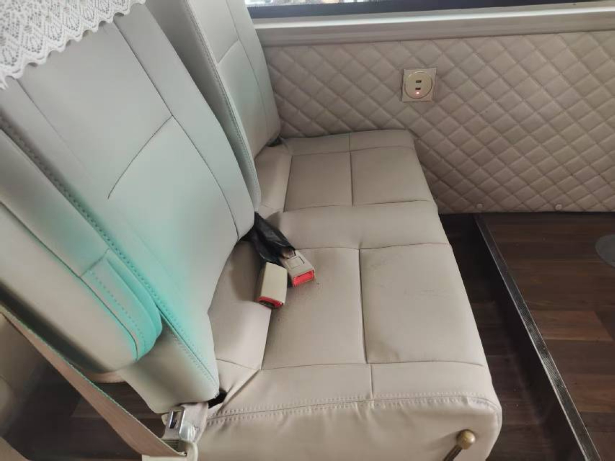 23座2.7排量牡丹6772營運車圖片
