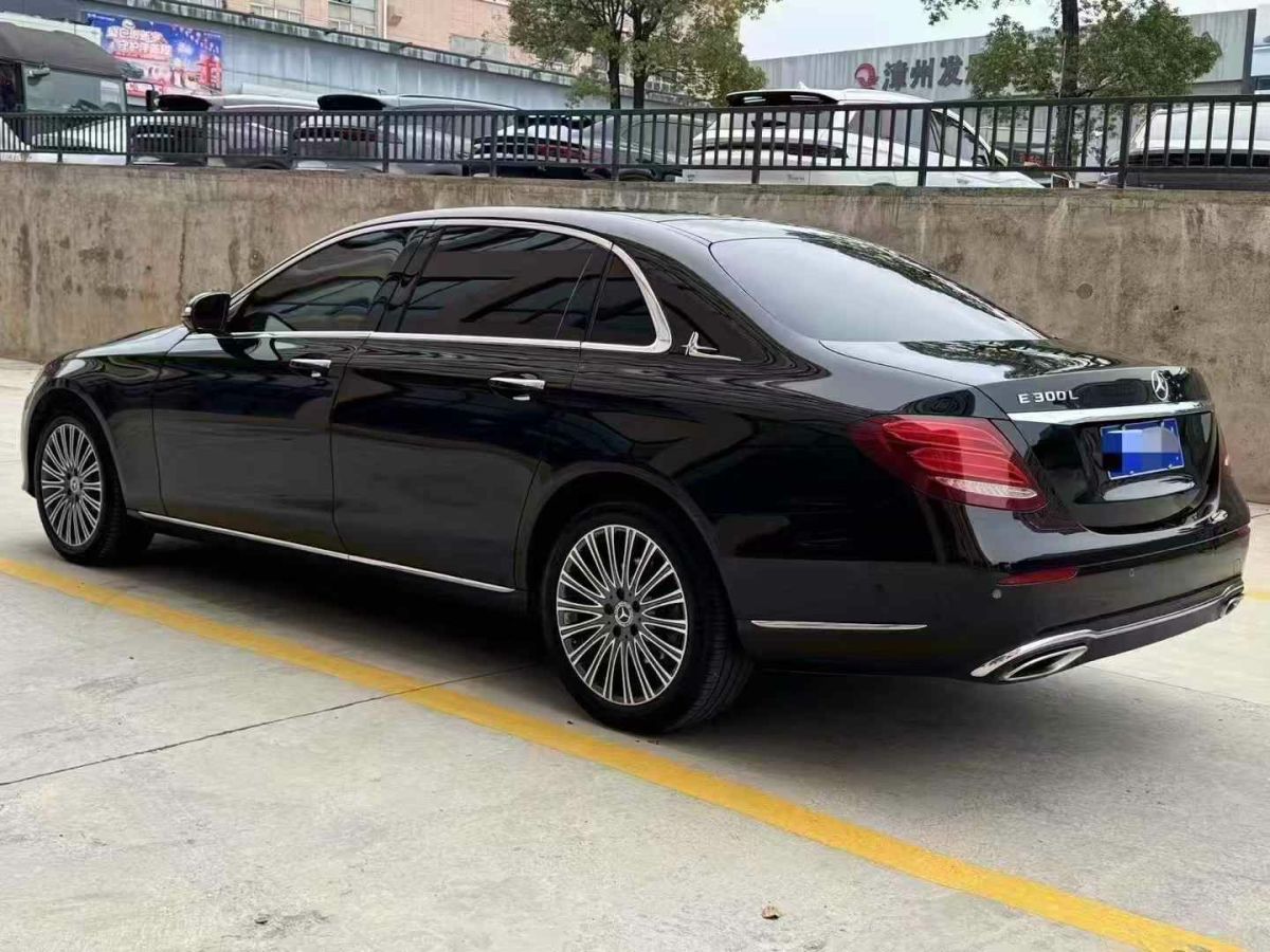 奔馳 奔馳E級(jí)  2019款 E 300 L 豪華型圖片