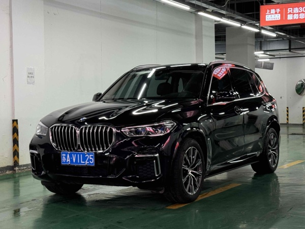 宝马 宝马X5  2022款 改款 xDrive 30Li 尊享型M运动套装