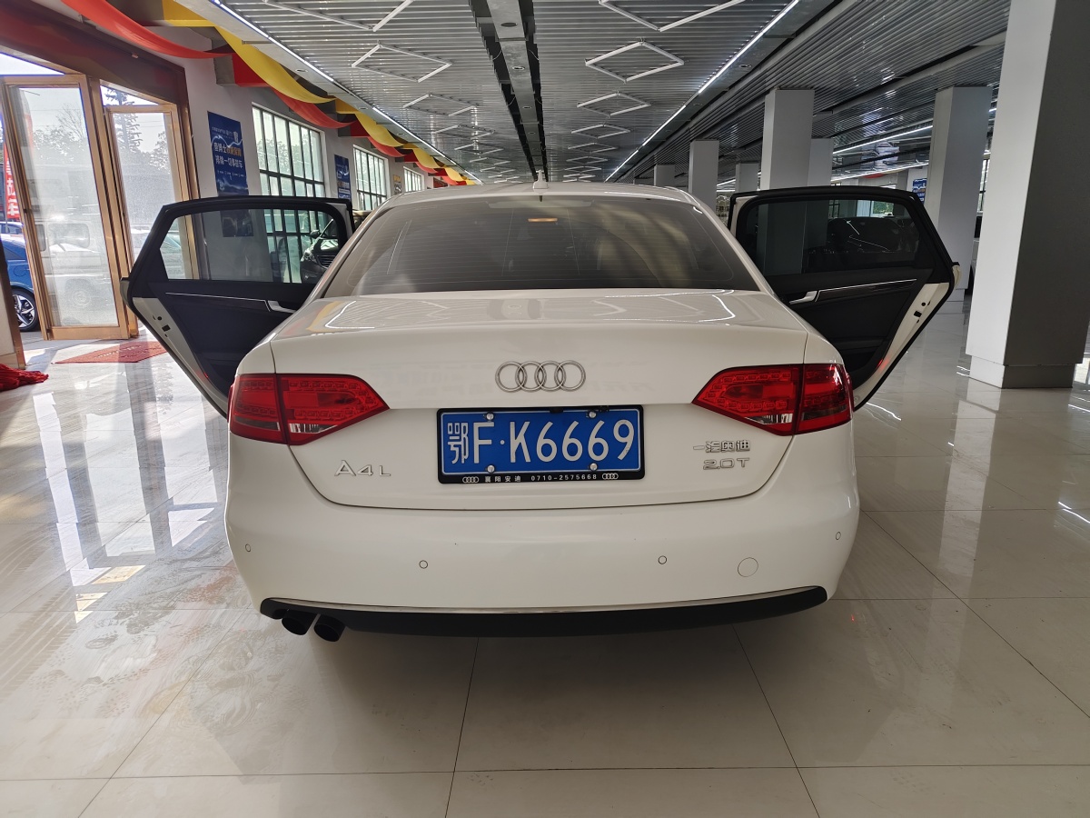 2012年7月奧迪 奧迪A4L  2012款 2.0 TFSI 自動技術型