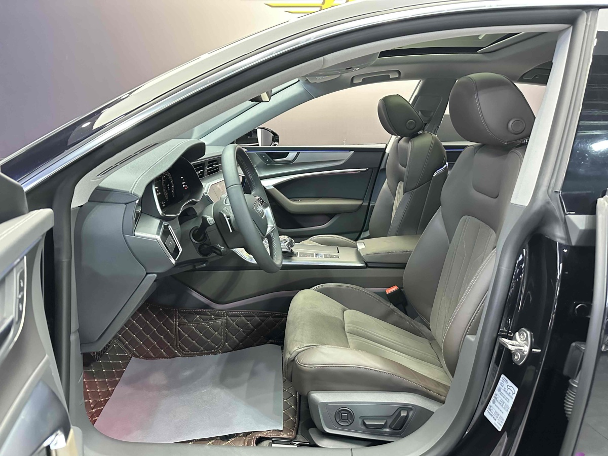 奧迪 奧迪A7L  2024款 45TFSI S-line 筑夢型 流晶套裝圖片