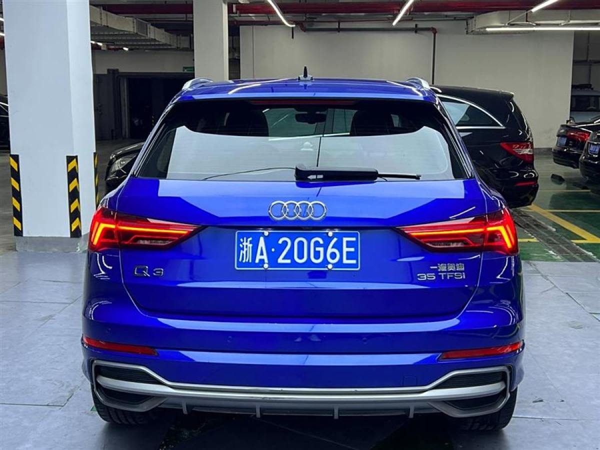 奧迪 奧迪Q3  2020款 35 TFSI 時(shí)尚動(dòng)感型圖片