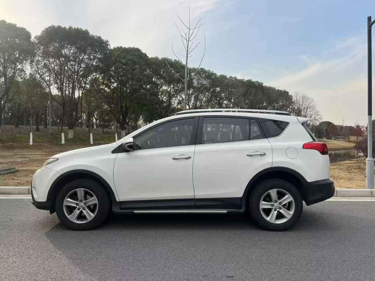 豐田 RAV4 圖片