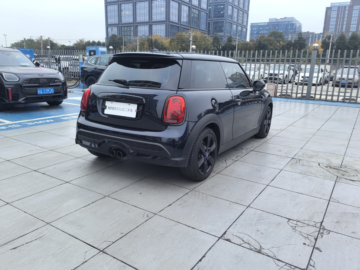 MINI MINI  2023款 2.0T COOPER S 紫夜出逃 特別版圖片