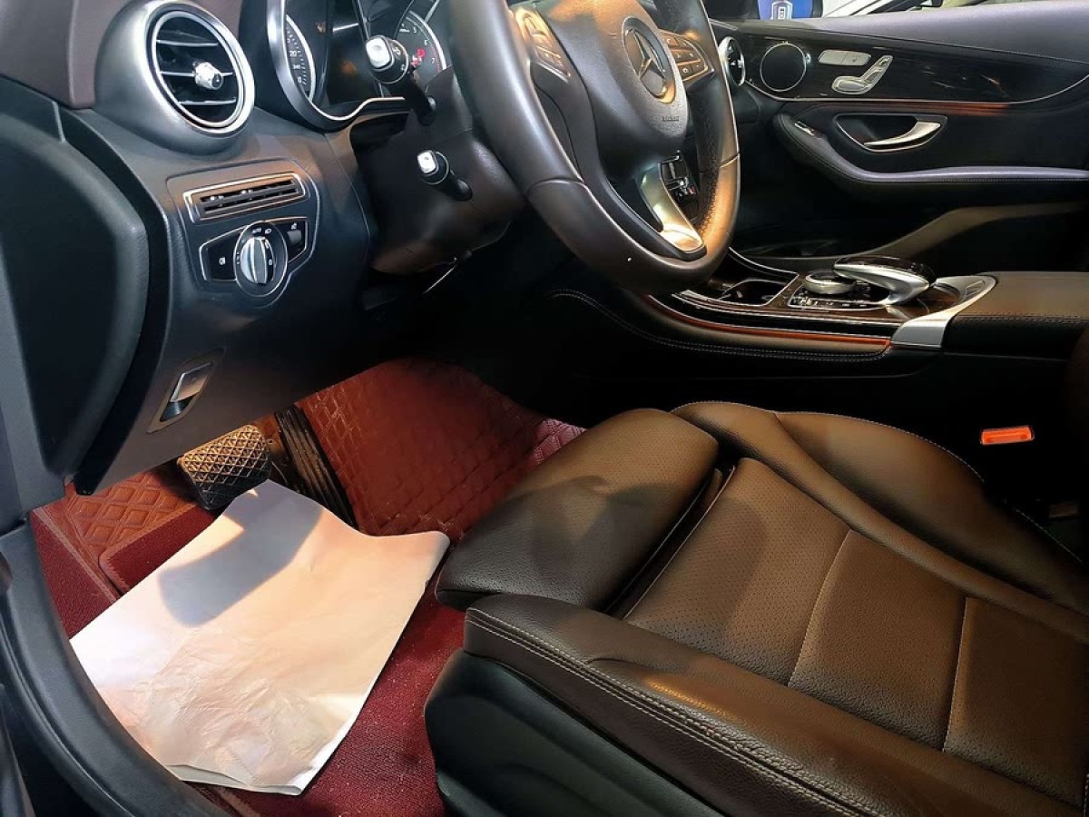 奔馳 奔馳GLC  2019款 GLC 260 4MATIC 動(dòng)感型圖片