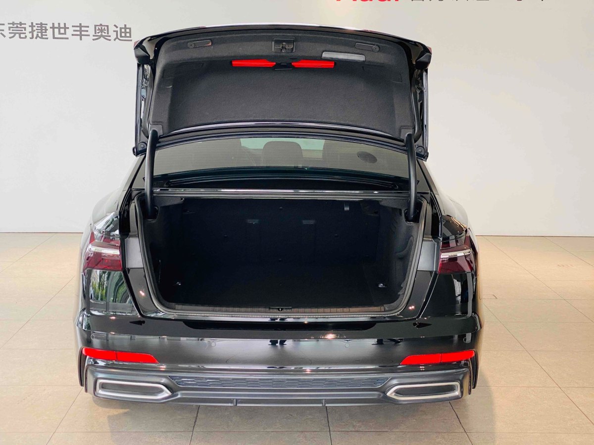 奧迪 奧迪A6L  2021款 45 TFSI 臻選動(dòng)感型圖片