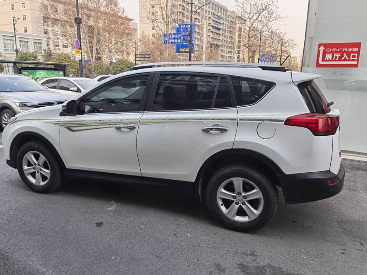 豐田 RAV4榮放  2013款 2.5L 自動四驅(qū)精英版圖片