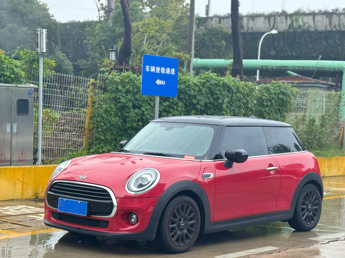 MINI COUNTRYMAN  2018款 1.5T COOPER 經(jīng)典派圖片