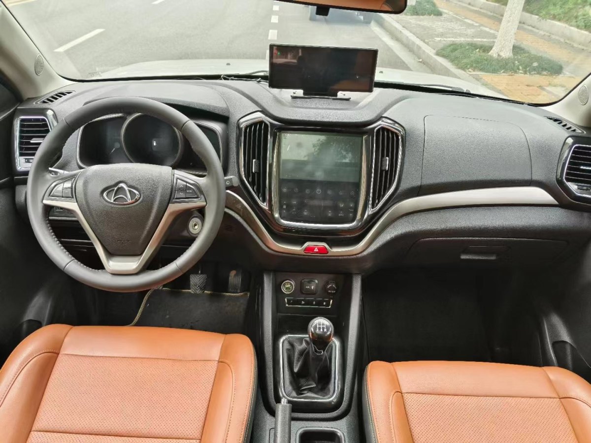 2017年5月长安欧尚 CX70  2017款 改款 CX70T 1.5T 手动尊擎版