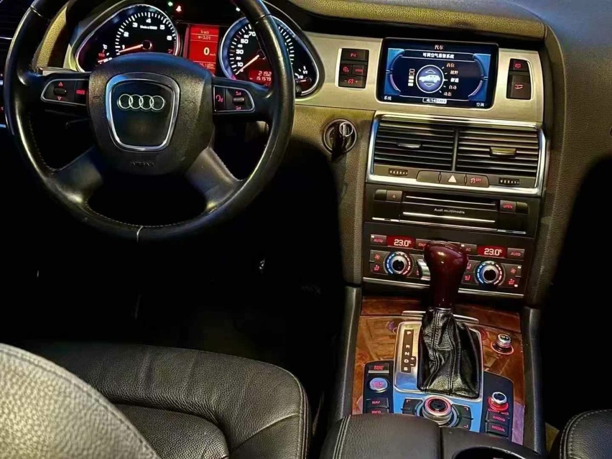 奧迪 奧迪Q7  2011款 3.0 TFSI 專享型(200kW)圖片