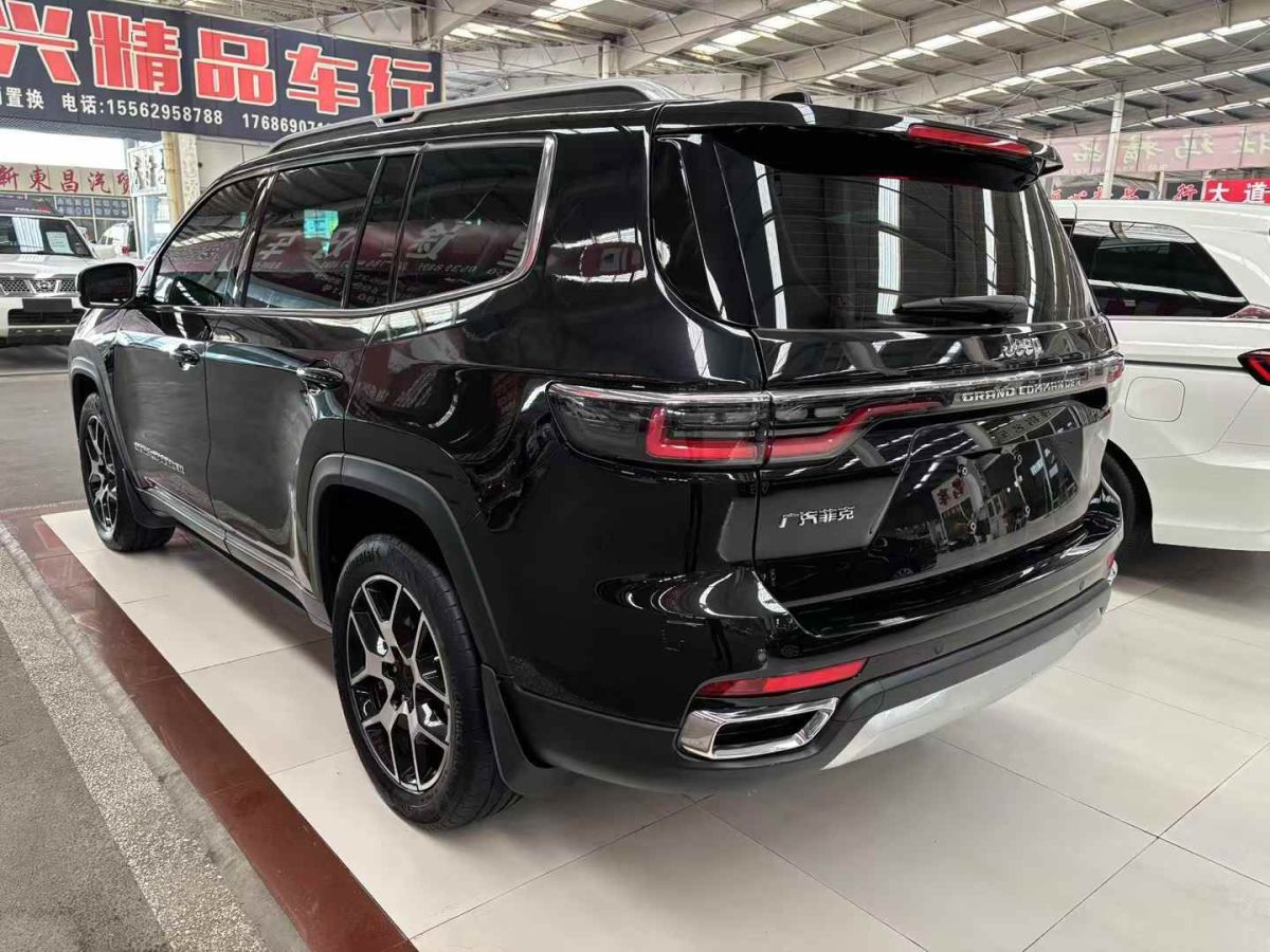 Jeep 大指揮官  2022款 2.0T 四驅(qū)豪華版圖片