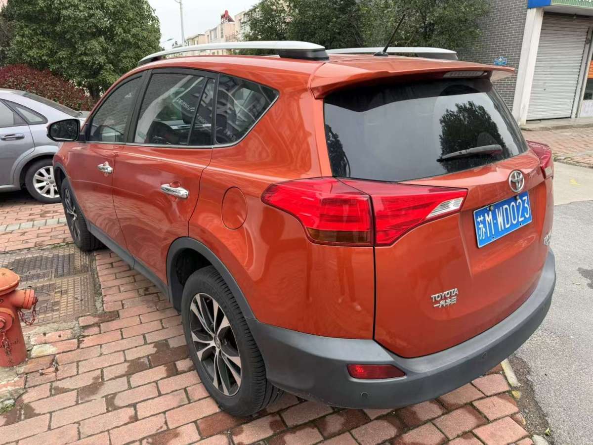 豐田 RAV4榮放  2013款 2.5L 自動四驅(qū)豪華版圖片