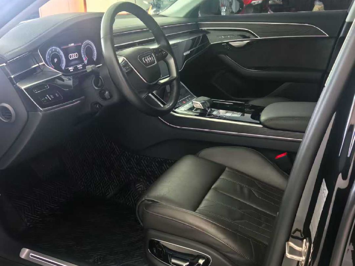 奧迪 奧迪S8  2020款 S8L 4.0TFSI quattro圖片