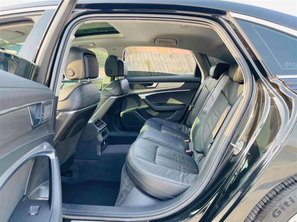 奧迪 奧迪A6L  2021款 40 TFSI 豪華動(dòng)感型圖片