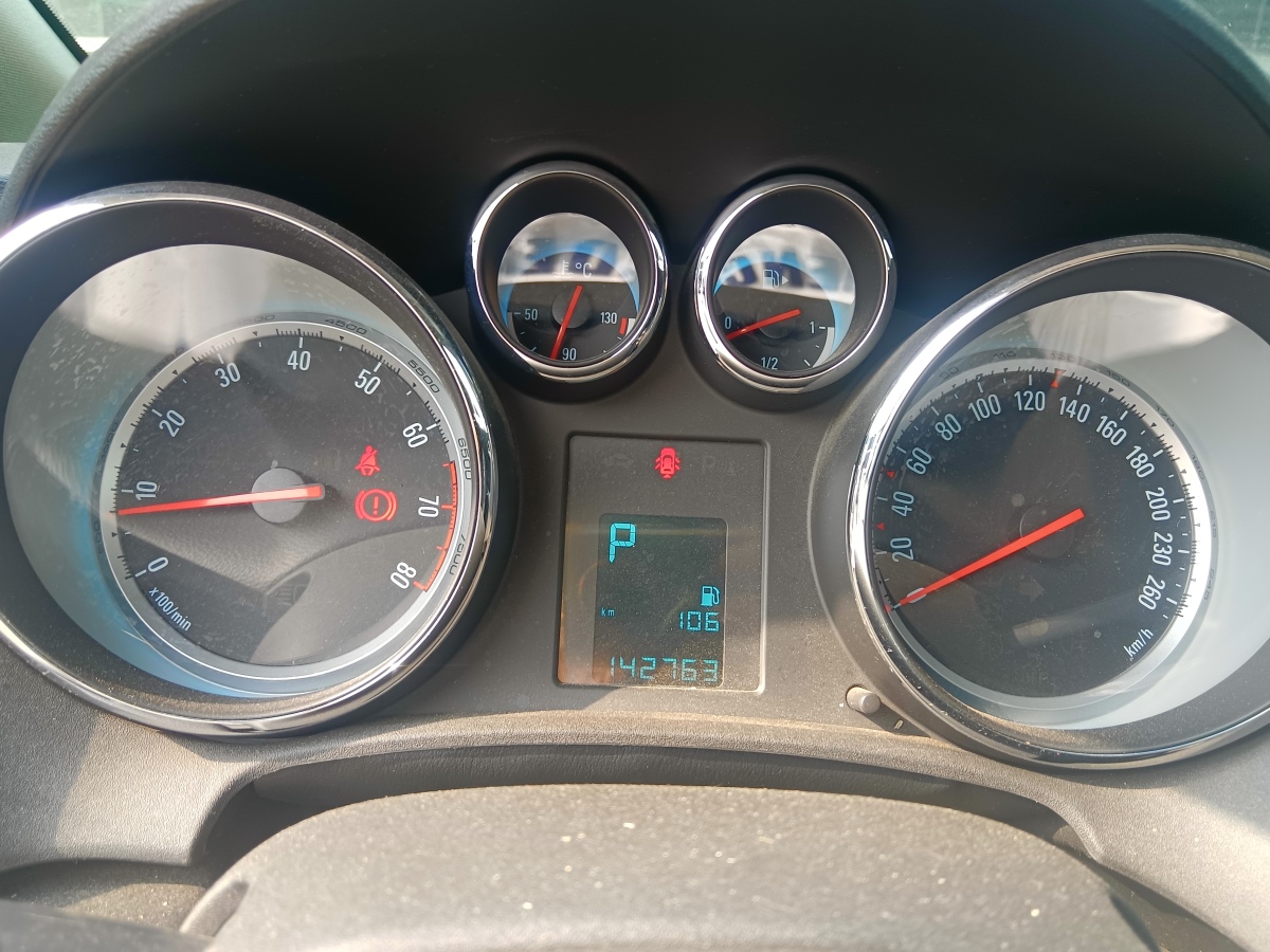 別克 英朗  2014款 XT 1.6L 自動時尚版圖片