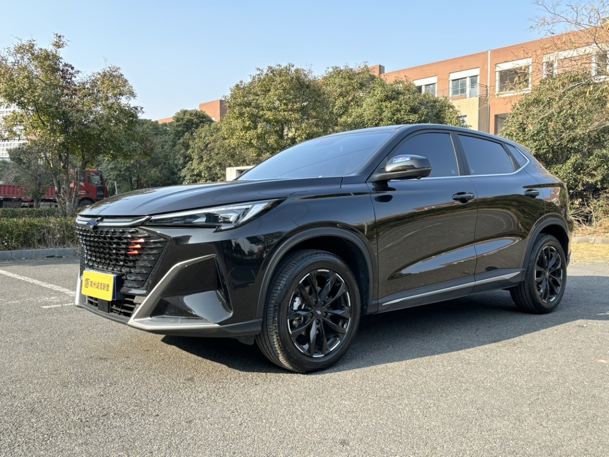 長(zhǎng)安歐尚 長(zhǎng)安歐尚X5 PLUS  2023款 1.5T DCT領(lǐng)航型圖片