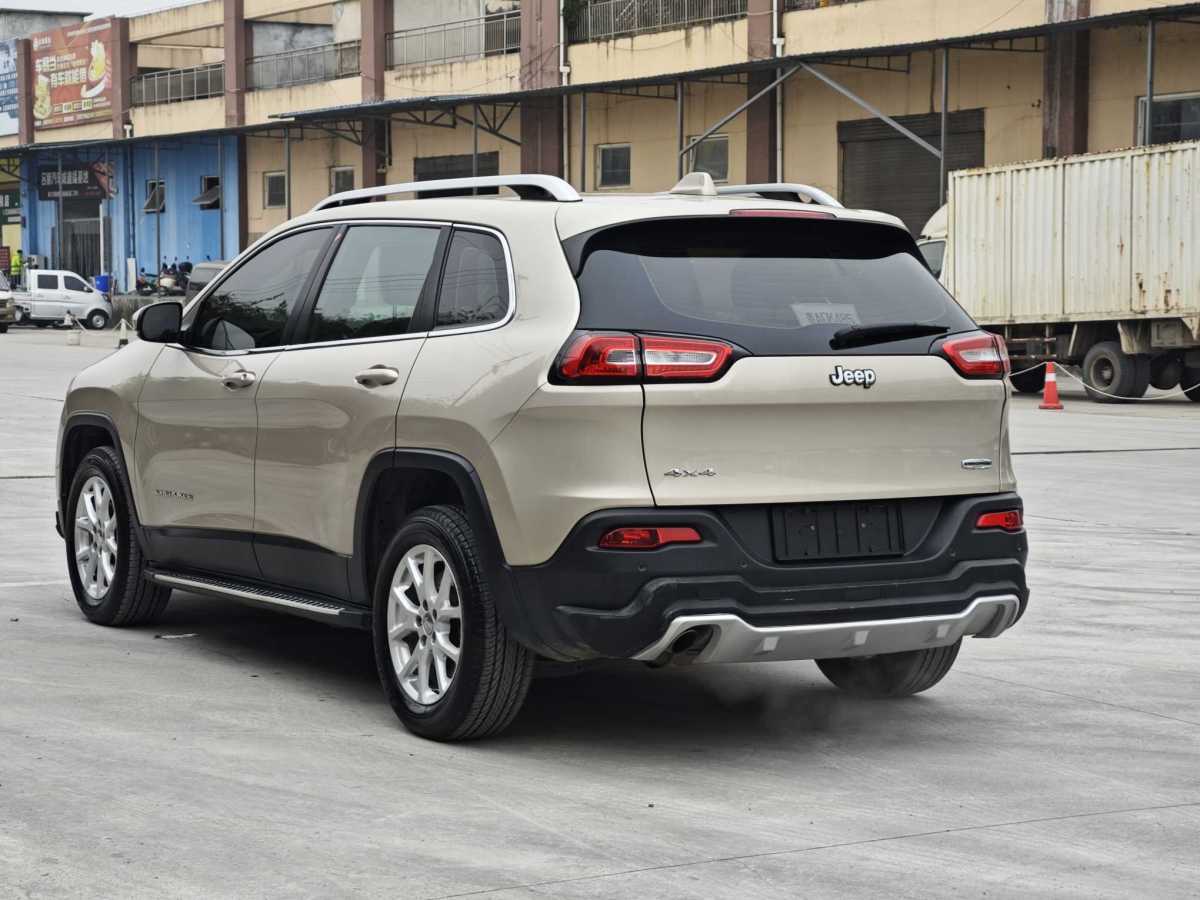 Jeep 自由光  2014款 2.4L 都市版圖片