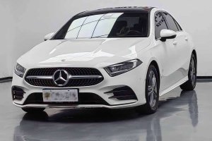 奔馳A級(jí) 奔馳 改款 A 200 L 運(yùn)動(dòng)轎車動(dòng)感型