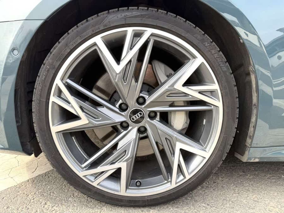 奧迪 奧迪A7L  2022款 55 TFSI quattro S-line edition one先行版圖片