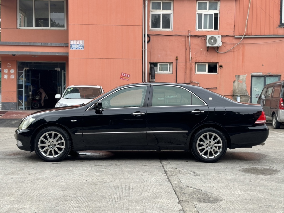 2007年7月豐田 皇冠  2007款 3.0L Royal Saloon時(shí)尚導(dǎo)航