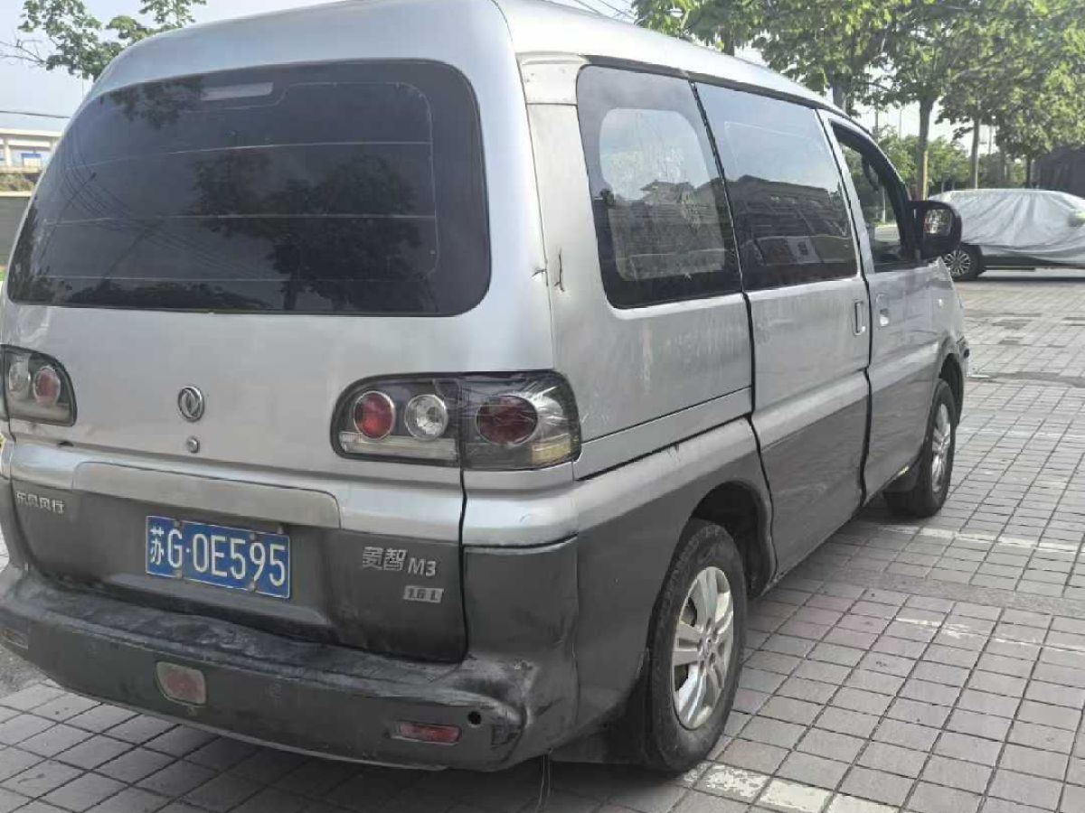 東風(fēng)風(fēng)行 菱智  2013款 M3 1.6L 7座標(biāo)準(zhǔn)型圖片