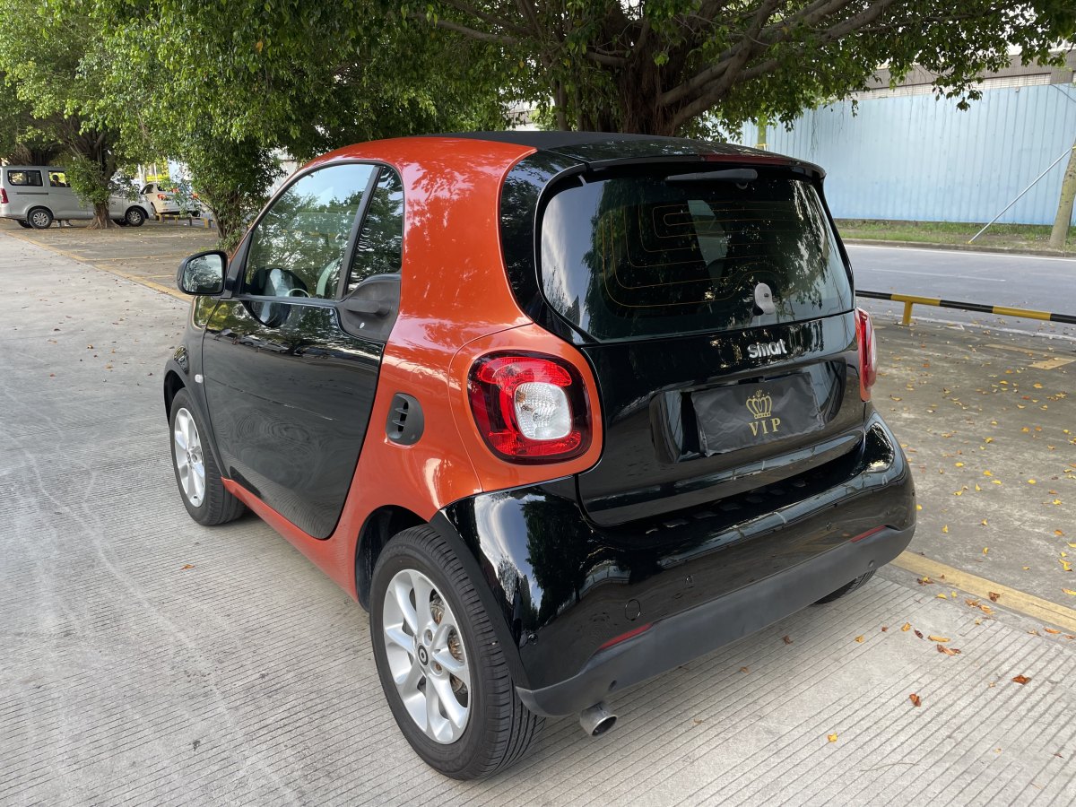 smart fortwo  2018款 1.0L 52千瓦硬頂靈動(dòng)版圖片