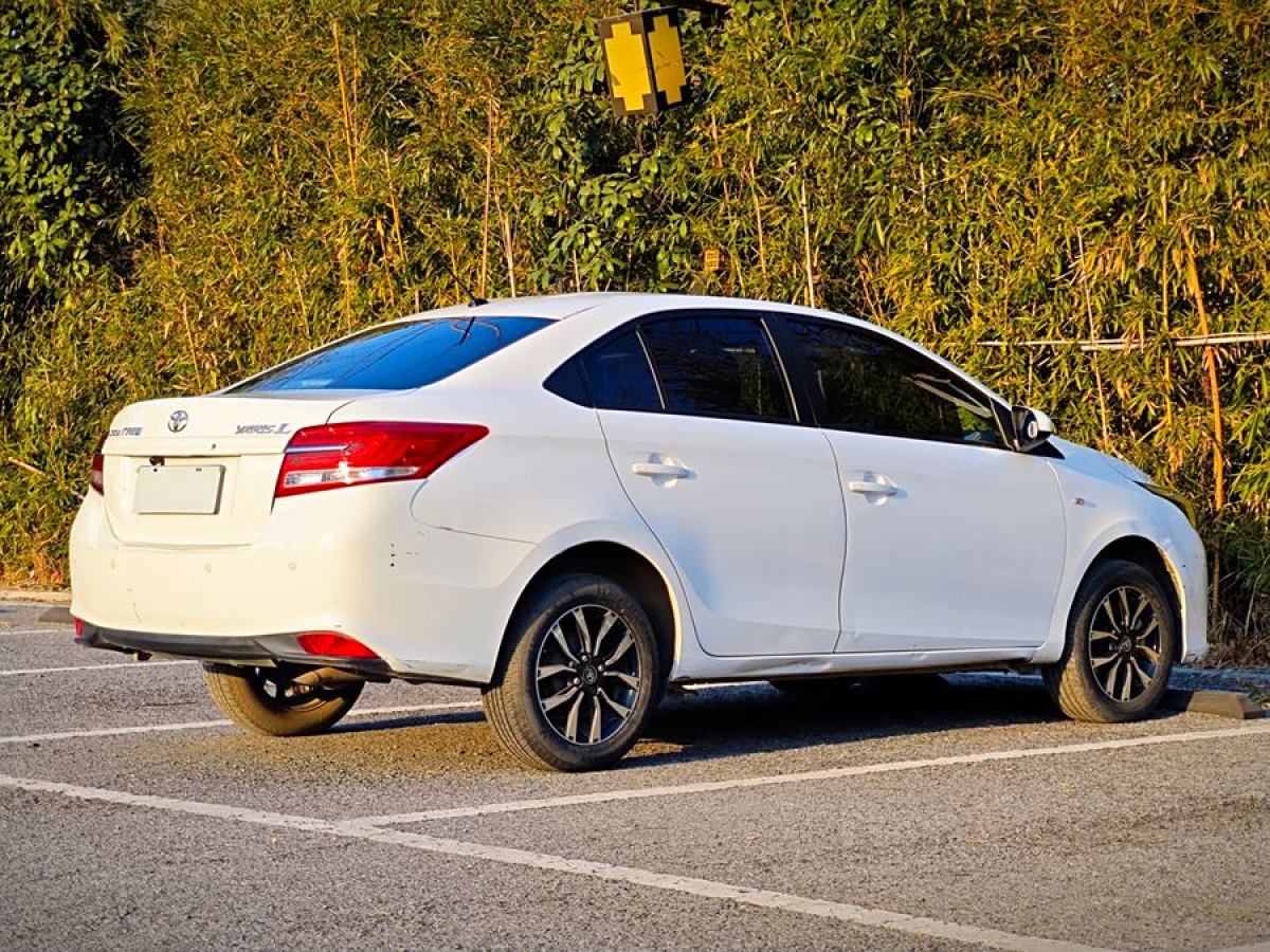 豐田 YARiS L 致享  2020款 1.5L CVT領(lǐng)先版圖片