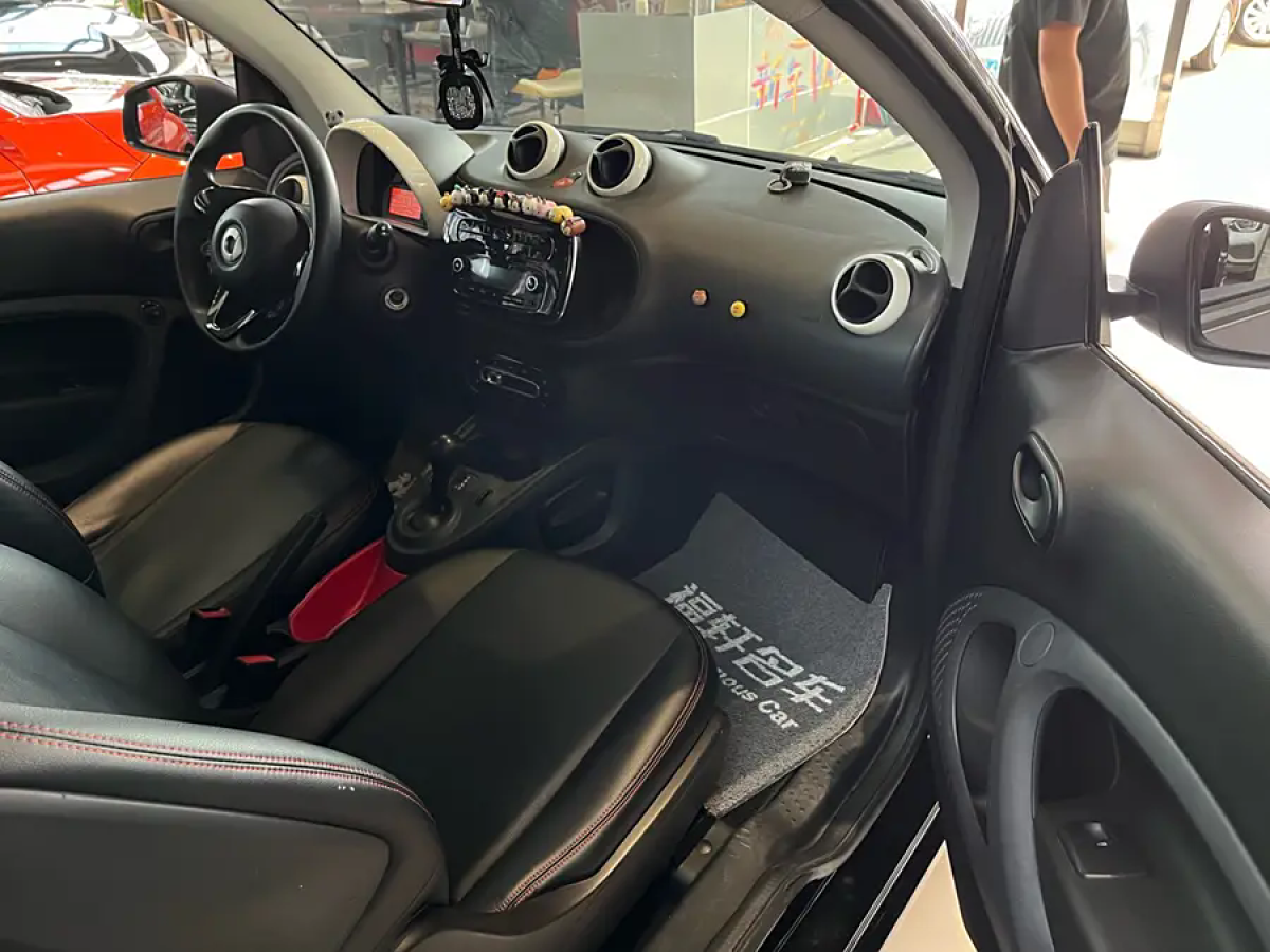 smart fortwo  2015款 1.0L 52千瓦硬頂靈動(dòng)版圖片