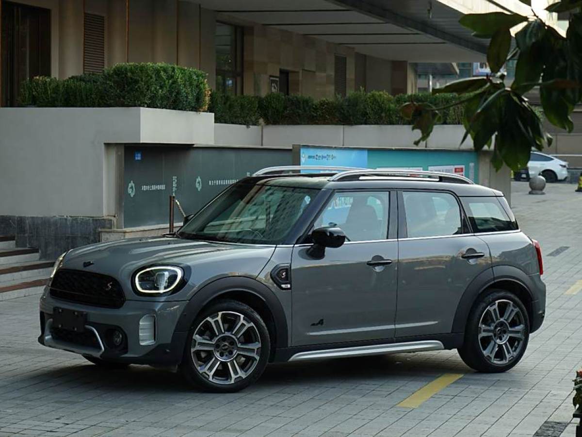 MINI COUNTRYMAN  2023款 2.0T COOPER S ALL4 鑒賞家圖片