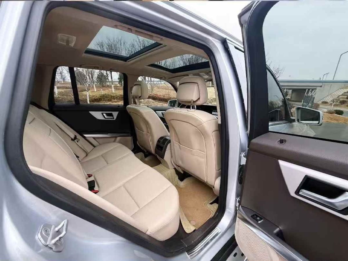 奔馳 奔馳GLK級(jí)  2013款 GLK 300 4MATIC 動(dòng)感天窗型圖片