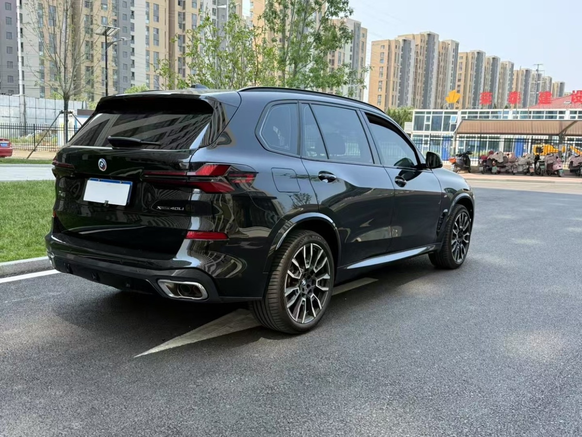 寶馬 寶馬X5  2023款 xDrive 40Li M運(yùn)動曜夜套裝圖片