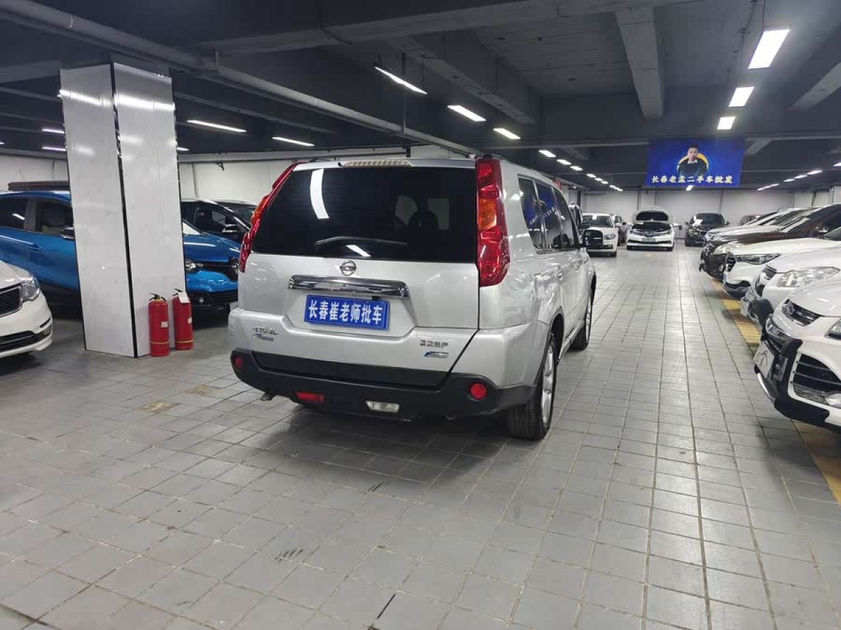 日產(chǎn) 奇駿  2010款 2.5L CVT豪華版 4WD圖片