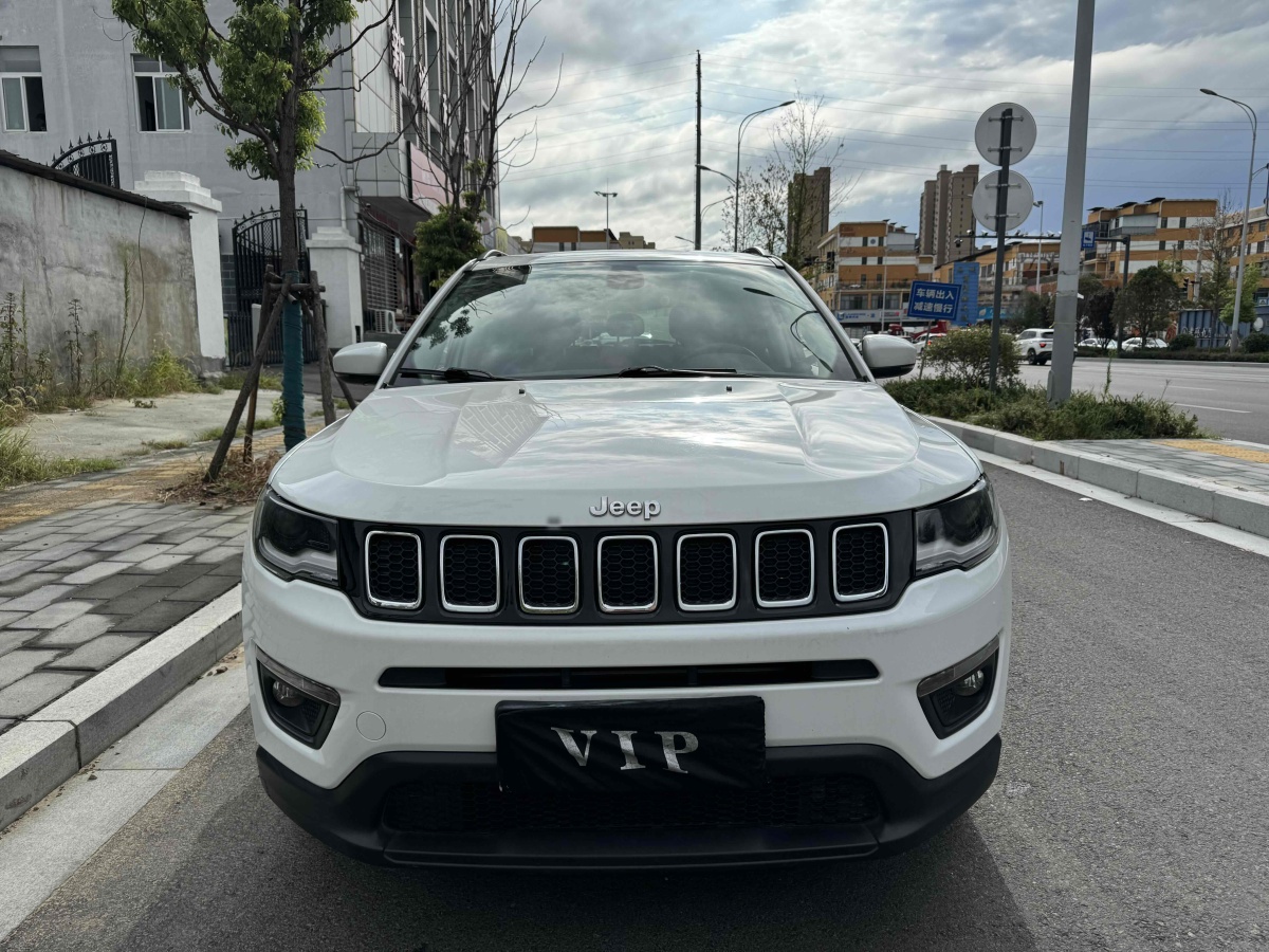 Jeep 指南者  2019款 200T 自動(dòng)家享-互聯(lián)大屏版圖片