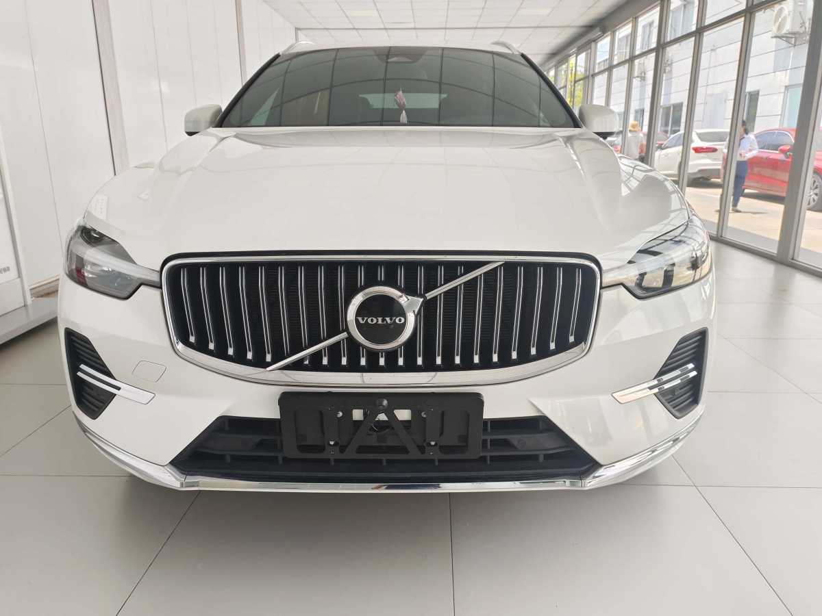 沃爾沃 XC60  2025款 B5 四驅(qū)智逸豪華版圖片