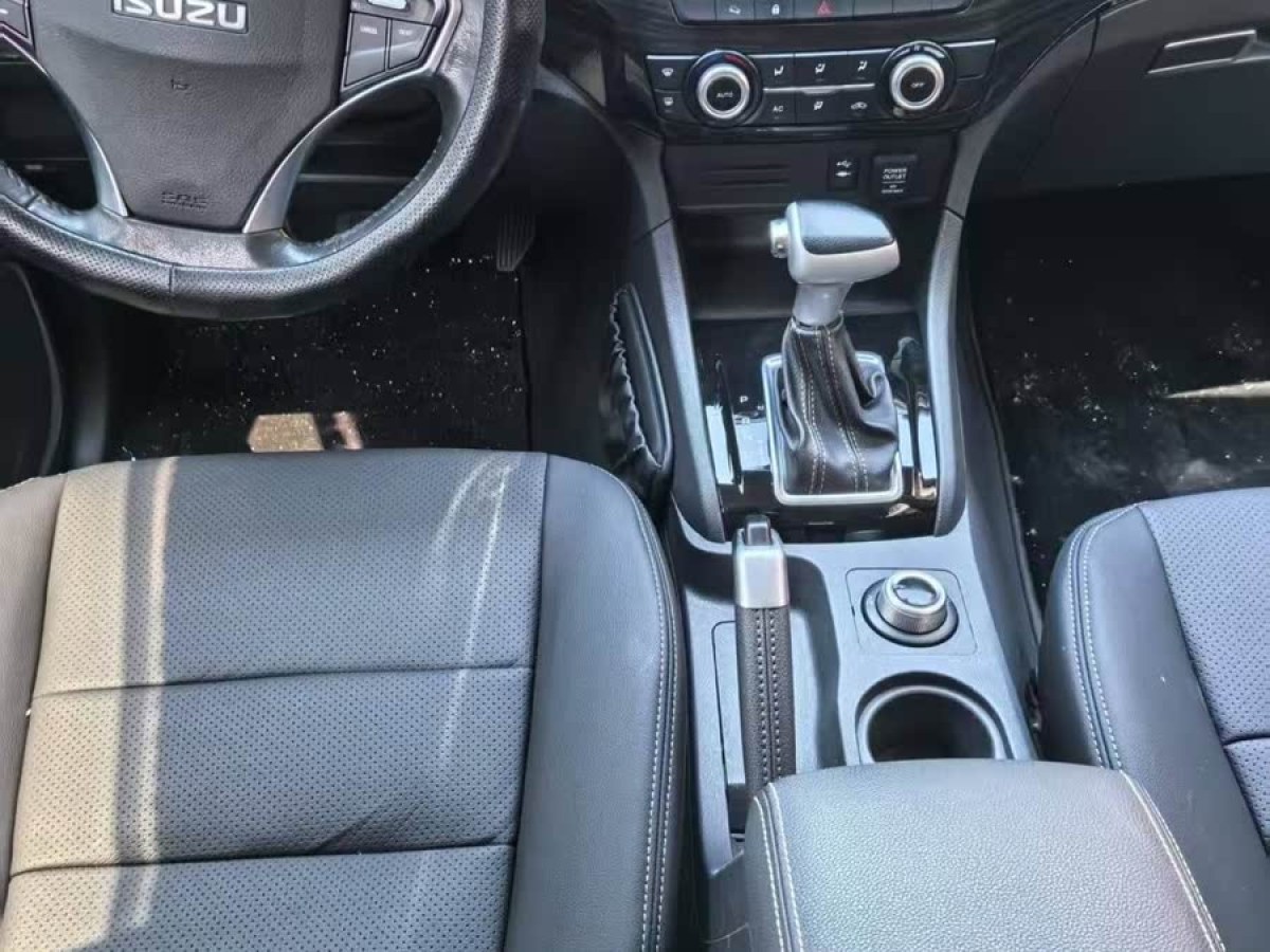 五十鈴 D-MAX  2019款 1.9T四驅(qū)自動(dòng)尊享型 國(guó)VI RZ4E Hi-Power圖片