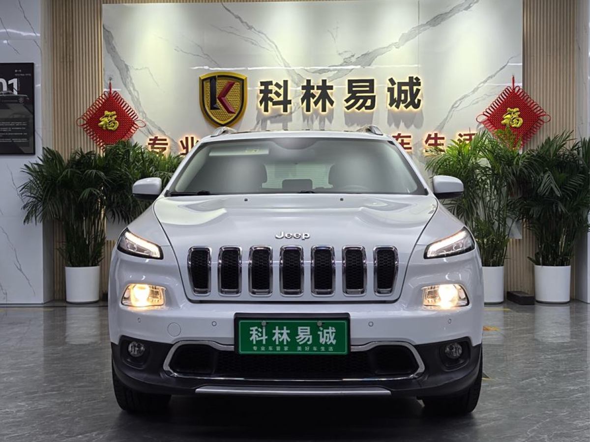 Jeep 自由光  2016款 2.4L 專業(yè)智能版圖片