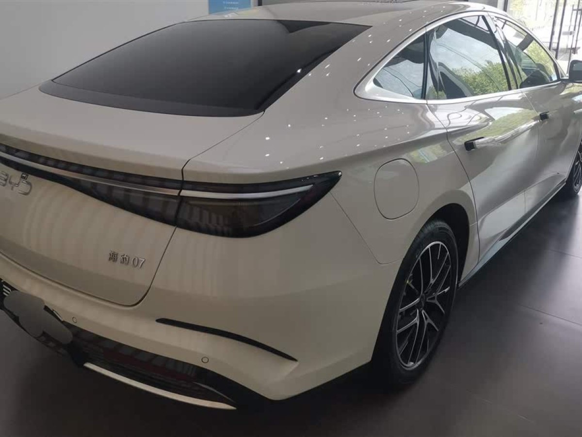 比亞迪 海豹07 DM-i  2025款 智駕版 DM-i 1.5L 125km 尊貴型圖片