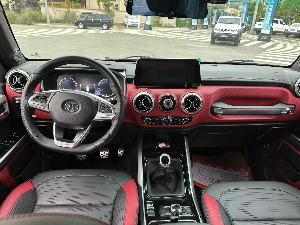 2018年7月北京 BJ40  2018款 PLUS 2.0T 手動(dòng)四驅(qū)尊享版