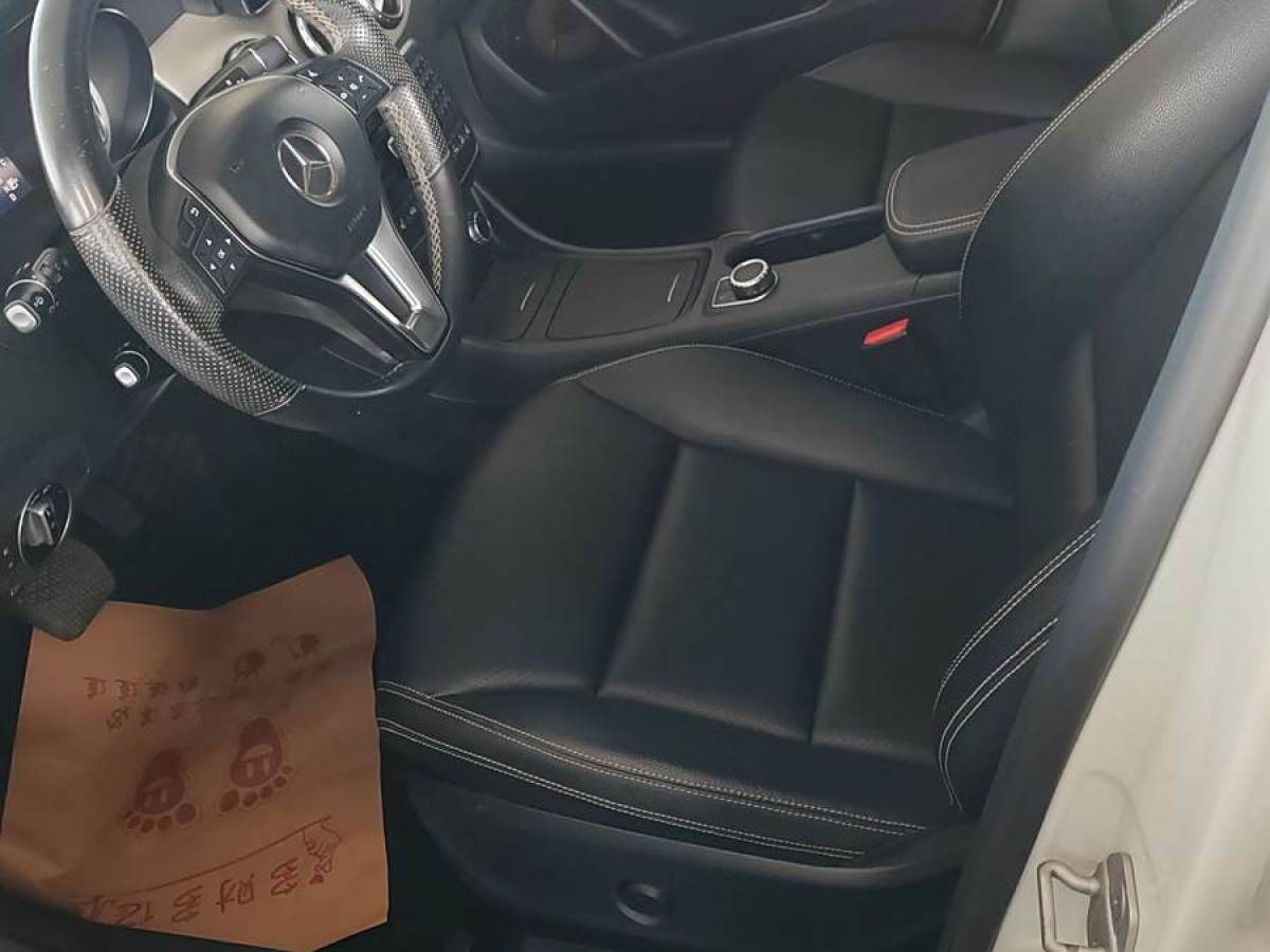 奔馳 奔馳GLA  2015款 GLA 220 4MATIC 時尚型圖片