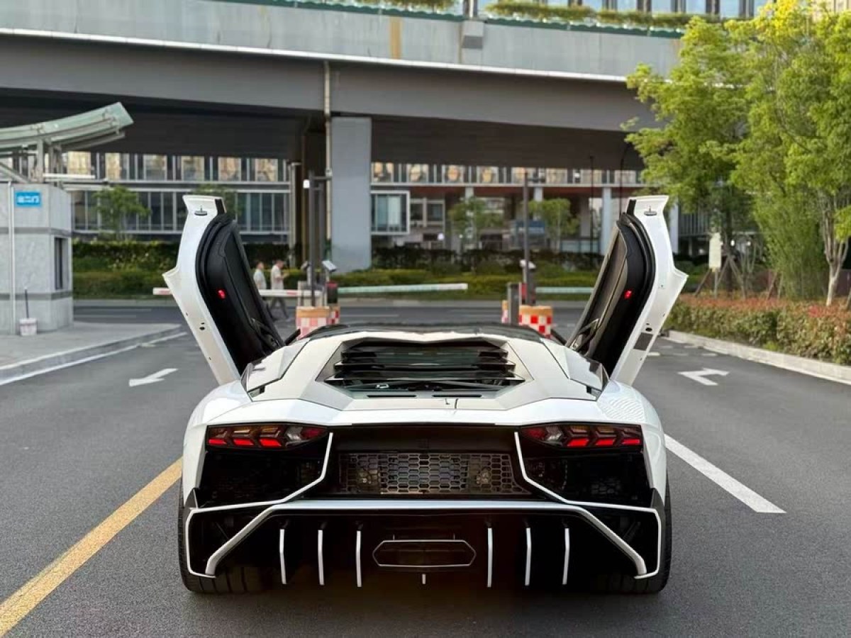 蘭博基尼 Aventador  2011款 LP 700-4圖片